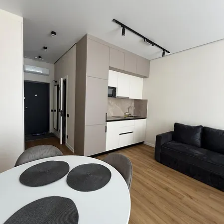 Atmosphere 9 этаж Apartmán *
